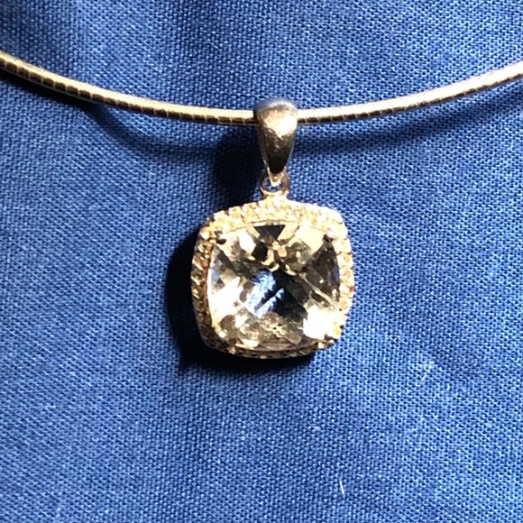 Jewelry - White topaz silver necklace